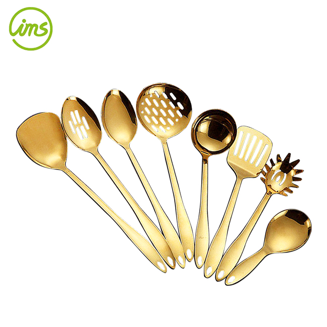 Ensemble d'ustensiles de cuisine plaqués or 8 pièces